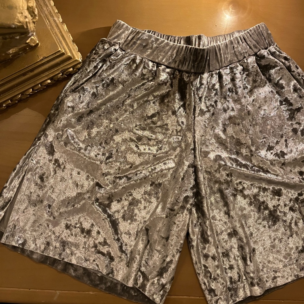 avocado women’s active wear crushed velvet high waisted comfy shorts